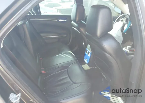 2016 Chrysler 300 Limited z USA, uszkodzony, nr VIN 2C3CCAAG2GH206629